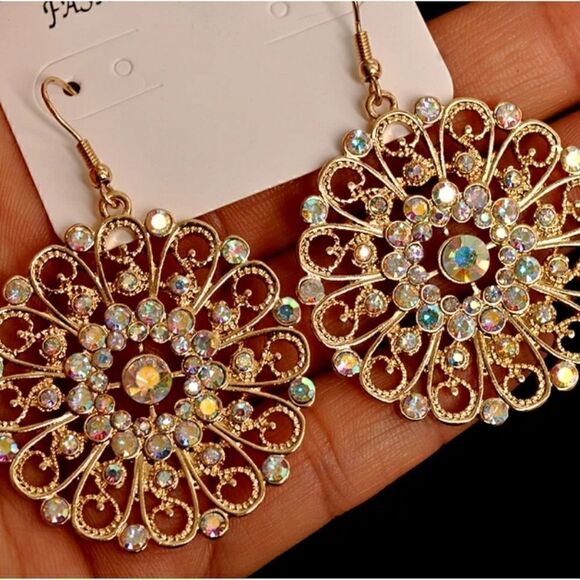 GOLDEN SWIRL Iridescent Aurora Borealis Sparkling  Rhinestones Earrings - Picture 2 of 5